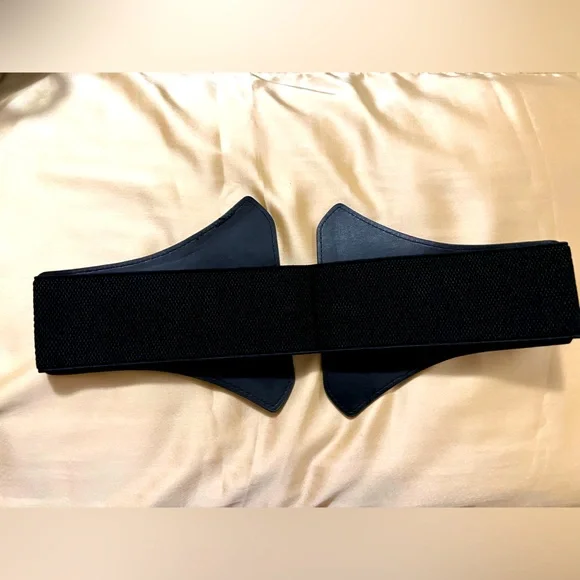 Brand new faux leather black belt - Picture 2 of 2